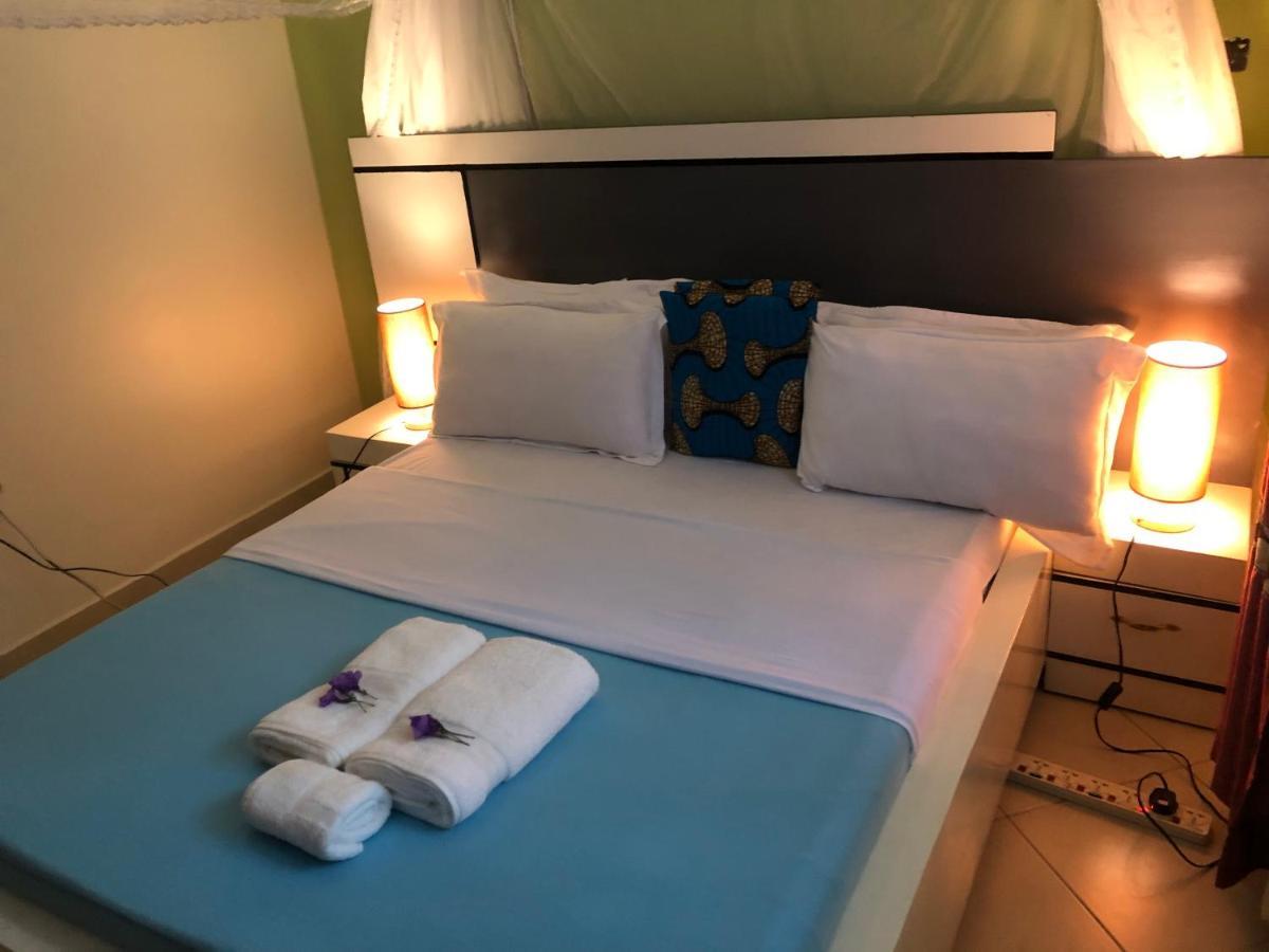 Airport Unique Hotel 엔테베 외부 사진