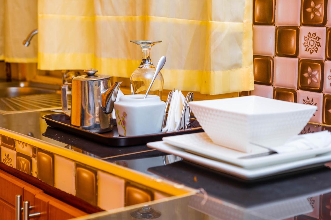 Airport Unique Hotel 엔테베 외부 사진